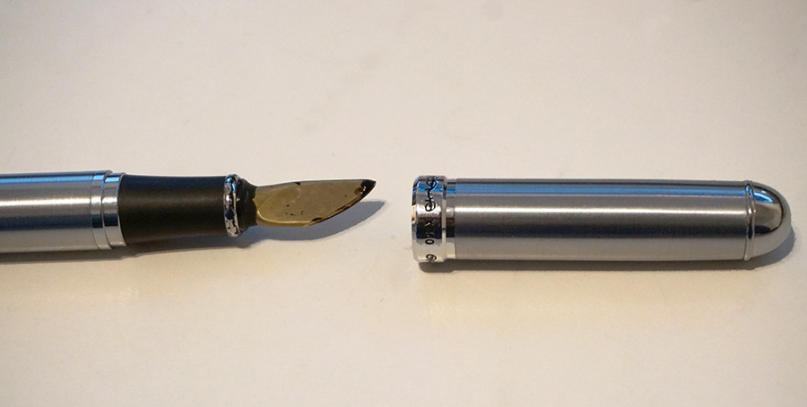 photo of a Blade fountain pen.